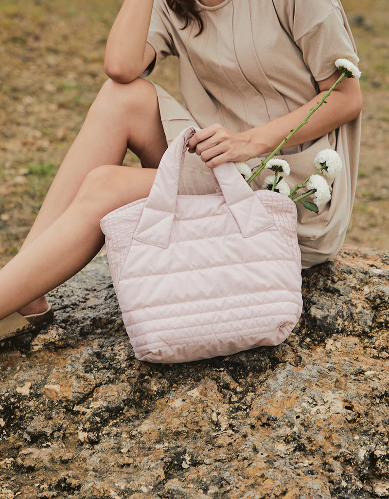 AW24 Puffy medium hand bag BA-9241011