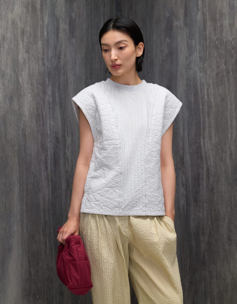 AW26 Pintuck Quilt Boxy Top BL-9261003